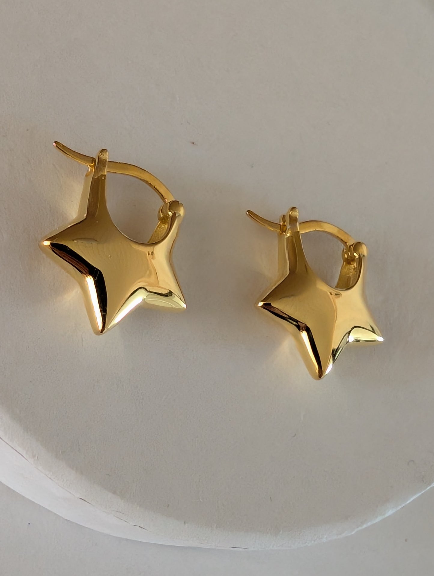 'Astrid' 18k Gold star hoops